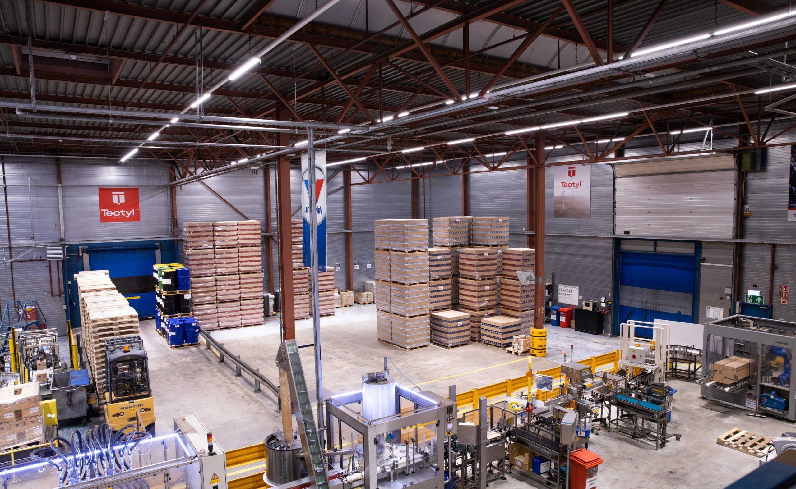 Bedrijfshal LED verlichting van LED Design Holland